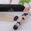 Chanel Umbrella VIP Gift- Black and Beige Camellia With Gift Box Vip Gift Chanel ของแท้ 100% ร่มพับระบบออโต้พรีเมี่ยมจาก Chanel Cosmetic Counter สำหรับกันฝนกันแดด ปกป้องทั้งแดดและฝนพกพาสะดวก ใช้งานง่ายด้วยปุ่มกดออโต้ มาพร้อมปลอกร่ม ภาพถ่ายจากสินค้าจริง สว