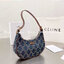 CELINE Ava handbag Blue in Denim / Celine Denim Ava Monogram Bag / Celine Paris Macadam shoulder bag กระเป๋าคล้องไหล่ซีลีนรุ่นใหม่ ตัวกระเป๋าทำจากผ้ายีนส์(ผ้าฝ้ายคุณภาพดี) ใช้งานทน สายสะพายหนัง ด้านในกว้างขวางใส่ของได้เยอะ ทรงนี้นิยมสุดๆ งานสวยมากกกก ก.ล้