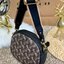 COACH KAT CROSSBODY WITH HORSE AND CARRIAGE PRINT ((88480//88544)) พร้อมส่งค่ะ! กระเป๋าสะพายแบบครอสบอดี้ร์ หนังแท้อย่างดี ตัวกระเป๋าเก๋ด้วยการพิมพ์ลายรถม้าค่ะ ด้านหน้ามีช่องกระดุมแม่เหล็กสำหรับใส่ของจุกจิกได้ พร้อมโลโก้แบรนด์สุดหรู
