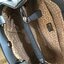 GUESS WOMAN FACTORY SHOULDER BAG กระเป๋าถือหรือสะพาย ทรง A คลาสสิค ขนาดกำลังดี น้ำหนักเบา วัสดุ pu. นิ่ม คุณภาพดี สวยอยู่ทรง ด้านหน้า ประดับโลโก้แบรนด์ เปิดปิดแบบแถบคาดกระดุมแม่เหล็ก ภายในกว้างแบ่ง 2 ช่องใหญ่ มีช่องซิปกลาง เป็นสัดส่วน ซับในลายแบรนด์ ใส่ w