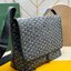 GOYARD Capetien MM Messenger Bag กระเป๋าแมสเซ็นเจอร์ใบใหญ่ ที่สุดของความหรู ตอบโจทย์การใช้งานจุของได้เยอะ เอกสาร แทปเล็ต พร้อมสายสะพาย ใช้งานง่าย ใบจริงสวยงามตามรูปค่ะ