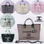Chanel Tote canvas premium gift จากแบรนด์ Chanel กระเป๋าสะพาย Chanel Tote canvas โลโก้ปัก กระเป๋า ทรง Tote ผ้า canvas เนื้อหนาอย่างดี มีซับใน ด้านหน้าปักโลโก้แบรนด์หรู **จุดเด่นที่ หูจับมี 2 แบบคือ แบบสายหนัง และ โซ่ สามารถ สะพายไหล่ได้คะ ใบใหญุจุของคุ้ม 