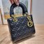 SMALL LADY DIOR MY ABCDIOR BAG Black Cannage / CD LADY BAG พร้อมส่ง กระเป๋าสะพายข้างสุดฮอต ดีไซน์เรียบง่าย แต่แฝงไปด้วยความหรูหรา ทรงกล่องคลาสสิค โดดเด่นด้วยพวงกุญแจอะไหล่สีทอง