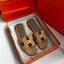 หนังแท้ Hermes sandal Epsom leather รองเท้าแตะงานสั่งตัตใช้สลับแท้ เกรดออริจินอล 1:1 เกรดเหมือนสุด มี series code ทุกคู่ พื้นรองเท้าทำจากไม้รองด้วยหนังแท้ 100% งานตัดเย็บปราณีตละเอียด ใส่สบาย ไม่ลื่น ใช้ทนนาน เกรดนี้คุ้มมาก ไม่ผิดหวังค่ะ ภาพสินค้าถ่ายจากง
