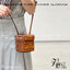 CELINE SMALL BOX CUIR TRIOMPHE IN SMOOTH กระเป๋าไซส์มินิน่ารัก การออกแบบโลโก้ที่สะดุดตาแบบวินเทจ ด้วยดีไซน์ที่ดูโฉบเฉี่ยว แต่คงความคลาสสิคอย่างเต็มเปี่ยม ทำให้เป็นที่ดึงดูดความสนใจของสาวๆ มีความคล่องตัวในการใช้งาน