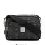 M.C.M KLASSIK CROSSBODY BAG อีกหนึ่งสีอมตะตลอดกาล !! เมนอินแบล็ค!! สาวกเอ็มซีเอ็มต้องมีน้า!! หนุ่มๆเค้าสะพายกัน!! กระเป๋าสะพายข้างทรงครอสบอดี้ ที่ดาราใช้กันเพียบ!! รุ่นนี้หนุ่มๆสะพายหรือสาวๆก็สะพายได้น้า ขนาดกำลังดี วัสดุหนังแคนวาสคุณภาพดี มีช่องหลั