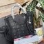 M.C.M Toni Visetos Mini กระเป๋าช็อปเปอร์ขนาดกะทัดรัดที่มาพร้อมความหลากหลาย ทำจากผ้าใบเคลือบผิวลาย Visetos อันเป็นเอกลักษณ์ของเราพร้อมประดับตกแต่งหนังแบบนุ่ม กระเป๋าช็อปเปอร์ Toni โดดเด่นด้วยรูปทรงเรขาคณิตและประโยชน์ใช้สอยที่หลากหลาย ซิปปิดด้านบนช่วย