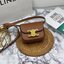 หนังแท้ CELINE MINI TRIOMPHE IN TRIOMPHE CANVAS AND CALFSKIN ใบเล็กน่ารัก งานหนังแท้ทั้งใบ กระเป๋ามินิทรงชิค ดีไซน์รูปกล่องสุดแสนมินิมอล สามารถสะพายแบบ Crossbody และยังเป็น Belt Bagได้อีกด้วย แบบไม่มีตกยุค ด้านหน้าโดดเด่นด้วยโลโก้สีทอง เป็นอีกหนึ่งตัวเลือ