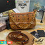 M.C.M MINI DELMY SHOULDER BAG ที่สุดของรุ่นที่ฮอตหนักมาก คอลเลคชั่นที่ยอดขายดีตั้งแต่วันแรกที่ลง shop ด้วยรูปทรงที่กะทัดรัด ตอบโจทย์ได้ทุกลุค ทุกไลฟ์สไตล์ ใช้งานได้ง่ายคล่องตัว กระเป๋าสะพายทรงพอช ที่มาพร้อมสายโซ่คล้องด้านหน้า และสายหนังครอสบอดี้ ปรับเปลี่