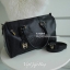 CHANEL CAVIAR HANDBAG VIP GIFT BAG กระเป๋าทรงหมอนขนาดกำลังดี #สวยหรูมาก งานพรีเมี่ยมกิ๊ฟของเเท้จาก CHANEL COUNTER แบรนด์ดัง หนังคาเวียร์เต็มใบ ด้านหน้าปั้มจมโลโก้สวยหรู เปิดปิดด้วยซิป ประดับTAG โลโก้แบรนด์อะไหล่ทอง มาพร้อมที่ล้อคกุญแจแสนเก๋ ใช้งานได้จริง 