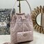 ORI หนังแท้ | Small Dior Caro bucket bag กระเป๋าทรงบักเก็ต รุ่นใหม่ประจำ Fall 2025 โดดเด่นด้วยดีไซน์ที่ทันสมัยและสง่างาม ได้รับการรังสรรค์ขึ้นจากหนังแกะสีดำเดินด้ายลาย Macrocannage พร้อมกับช่องเก็บของขนาดใหญ่แบบเชือกรูดปิด