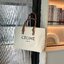 รุ่นขายดีในตำนาน! Celine Horizontal Cabas Canvas / CELINE TOTE BAG กำลังมาแรงในยุคปัจจุบันเลยทีเดียวเพราะด้วยขนาดและดีไซน์ของกระเป๋าแบบถุงกระดาษทรงสี่เหลี่ยมผืนผ้า