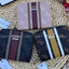 Guess wallet กระเป๋าสตางค์ใบสั้นซิปรอบทั้งใบ หนังลายแบรนด์ทั้งใบด้านหน้าติดโลหะโลโก้แบรนด์ หนังดีงามมาก