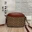 COACH SIGNATURE CROSSBODY BOX BAG ((F31208)) กระเป๋าสะพายวัสดุหนังแท้ จาก coach factory outlet หนังนิ่ม ทรงสวย ตัวกระเป๋าลายแบรนด์ ตัดขอบหนังเรียบได้สวยงามค่ะ ด้านหน้า-หลัง มีช่องสำหรับใส่ของ เปิดปิดกระเป๋าแบบซิป ที่จับเป็นพวงหนังอะไหล่แบรนด์ภายในกระเป๋าก