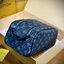 LV Dopp Kit Toilet Pouch / LV Clutch Bag กระเป๋าถือทรงพอชหรือคลัช แบบคลาสสิกสวยงามเป็นเอกลักษณ์ มีหูหิ้วพกพาสะดวก