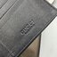 GUCCI MEN WALLET / GUCCI LONG WALLET / GUCCI WALLET กระเป๋าสตางค์ใบยาวผู้ชาย งานหนังแท้ ผสมผสานความสง่างามและคลาสสิกที่เข้ากับยุคสมัย ด้านหน้าโดดเด่นด้วยซิกเนเจอร์แบรนด์ เป็นอีกหนึ่งรุ่นที่ดาราเชเลปใช้กันเยอะมาก พร้อมส่งที่ไทย ภาพสินค้าถ่ายจากงานขายจริง ใ