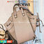 LOEWE HANDLE & SHOULDER BAG GIFT WITH PURCHASE (GWP) กระเป๋าถือหรือสะพายหนังแท้พรีเมี่ยมกิ๊ฟ Limited จาก LOEWE PERFUME DUTYFREE รุ่น Rare items สุดๆวัสดุหนังแท้ Calfskin หนังสวยดีไซน์คงเอกลักษณ์แบรนด์ สามารถปรับใช้ได้หลายทรงด้านข้างมีหูรูดปรับขยายทรงได้ภา