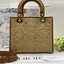 ORI 】DIOR Medium Lady Dior Bag Natural Cannage Raffia พร้อมส่งที่ไทย ภาพสินค้าถ่ายจากงานขายจริง ใช้งานต่างประเทศได้ เอกลักษณ์ของความหรู เรียบหรูมีสไตล์เหนือกาลเวลา รังสรรค์ขึ้นจากต้นปาล์มชนิดหนึ่งตามธรรมชาติ ประดับด้วยลวดลาย Cannage อันเป็นเอกลักษณ์ โดดเด