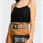 Tory burch Miller Metal clutch กระเป๋าคลัทช์ดีไซน์เรียบหรูออกแบบมาได้อย่างลงตัว ด้วยรูปทรงที่สวยงามและทันสมัย จากแบรนด์ Tory Burch ขนาดกำลังดี สามารถใส่กระเป๋าสตางค์หรือเครื่องสำอางค์ได้ตามขนาดกระเป๋า ในเรื่องของดีไซน์และอะไหล่สีทองดูแมทช์กันดีกับกระเป๋า 