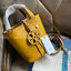 ของแท้ 💯% Tory burch miller mini bucket bag กระเป๋าทรงคลาสสิคจากTory burch มาพร้อมกับรูปทรงถัง ขนาดน่ารักกำลังดี