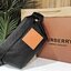 BURBERRY FRAGRANCES WAISTBAG VIP GIFT WITH PURCHASE (GWP) พรีเมี่ยมกิ๊ฟ Limited จากน้ำหอม BURBERRY วัสดุหนังแท้ CalfSkin หนังนิ่มสวยดูดีอยู่ทรงประดับโลโก้แบรนด์ด้านหน้า เปิดปิดด้วยซิปหัวซิปแบรนด์ ขนาดกำลังดี ภายในกว้างและจุค่ะ มีโลโก้ มีช่อง pocket ใช้ใส่