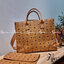 M.C.M MEDIUM MÜNCHEN TOTE IN VISETOS กระเป๋าโท้ทไซส์ใหญ่ จุเน้นๆ ใหม่ล่าสุด ที่ใช้สามารถใช้ได้ทั้งหนุ่มๆและสาวๆ รูปทรงคลาสสิค ดีไซน์เป็นเอกลักษณ์ แถมยังได้ใบลูกใส่ของจุกจิกได้อีก แบ่งเป็นสัดส่วนได้เลย วัสดุหนังแคนวาสตัดสลับหนังแท้