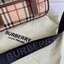 BURBERRY MESSENGER VINTAGE BAG VIP GIFT WITH PURCHASE (GWP) พรีเมี่ยมกิ๊ฟ Limited Edition จาก BURBERRY วัสดุหนังทั้งใบลายวินเทจ ตกแต่งคาดเข็มขัดด้านหน้า เปิดปิดด้วยกระดุมแม่เหล็ก ภายในมีช่องใส่ของโล่งกว้าง สามารถใส่มือถือ ipad mini ของจุกจิกได้