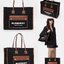 BURBERRY FRAGRANCES LARGE TOTE BAG วัสดุ Canvas & Leather ทรงเหลี่ยมมาในสี TwoTone ดีไซน์สวยอยู่ทรงสไตล์ Casual ด้านหน้ามีช่องใส่ของ ภายในโล่งกว้างและจุสุดๆสามารถใส่เอกสารA4 หนังสือ ของใช้ได้เยอะ น้ำหนักเบา อะไหล่แบรนด์สีทองหรู หูหิ้วหนังสะพายไหล่ได้ พร้อ