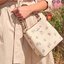 รุ่นฮิต รุ่นขายดี รุ่นที่สาวๆต้องมีค่ะ!! COACH SMALL TOWN BUCKET WITH DANDELION PRINT ((2310)) พร้อมส่งที่ไทยอีกครั้ง ห้ามพลาดค๊าาา😘 กระเป๋าทรงถัง หนังแท้ลายหนังสวยนิ่มอย่างดีค่ะ!