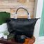 Longchamp LE PLIAGE CUIR TOP HANDLE BAG S เรียกว่าเป็นกระเป๋าอีกหนึ่งรุ่นที่ไม่ว่ายังไงก็ฮอตฮิตและติดเทรนด์ตลอดไม่เคยเปลี่ยนกับ ทรง Le Pliage Cuir หนึ่งในตระกูลกระเป๋าสุดไอคอนิกจากแบรนด์ เมื่อรุ่น Le Pliage Cuir ในรูปแบบของหนังแกะ Metis ได้ถือกำเนิดขึ้นใน
