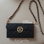 CHANEL VIP GIFT SHOULDER BAG รุ่น LIMITED จากงาน VIP GIFT(GWP) ของแท้100% วัสดุหนังคาเวียร์เต็มใบ ด้านหน้าประดับโลโก้ทองสุดหรู เปิดปิดด้วยกระดุมแม่เหล็ก ด้านในแบ่งช่องใส่ของเป็นสองช่องใหญ่ ช่องหน้าสามารถใส่บัตรได้ ช่องหลังมีซิปอีกชั้น มาพร้อมสายสะพาย2แบบ 