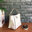 คอลเลคชั่นขายดี มากี่รอบๆ ก็หมดไวทุกรอบ!! TORY BURCH MCGRAW MINI BUCKET BAG กระเป๋าสะพาย และ ถือ คล้องแขน ทรงถัง สะพายได้ 2 ทรง ผลิตจากหนังแท้ หนังลูกวัว หนังนุ่ม หนังหอม น้ำหนักเบามากกก!! หนังลื่น นิ่มสวยมากๆ!! ด้านหน้าประดับโลโก้แบรนด์ ภายในโล่งกว้าง มี