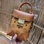 M.C.M MINI SOFT BERLIN CROSSBODY IN VISETOS ไอเท็มสุดฮอต!! ดีไซน์ unisex หนุ่มๆสาวๆสะพายกันได้ไม่ติด!! กระเป๋าสะพายข้าง ขนาดกะทัดรัดพกพาง่าย วัสดุหนังแคนวาสคุณภาพดีสลับหนังแท้ เปิด-ปิดด้วยตัวกดล็อค มีหูจับในตัว ภายในกระเป๋าเป็นช่องโล่ง บุหนังและผ้าอย่างดี