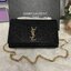 SAINT LAURENT Kate Medium leather shoulder bag VIP GIFT WITH PURCHASE (GWP) พรีเมี่ยมกิ้ฟ Limited Edition จาก YSL DUTY FREE COUNTER วัสดุหนังแกะสังเคราะห์ ลวดลายคล้ายหนังคาเวียร์ หนังสวย ใช้ทน อะไหล่ทองทั้งใบ ด้านหน้าประดับโลโก้แบรนด์ ขนาดกระทัดรัดกำลังดี