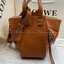 พรีเมี่ยมกิ๊ฟแท้ 100% 】งานหนังแท้ Loewe Hammock Leather Hobo Bag TAN