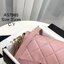 CHANEL flap pearl with chain พร้อมส่ง ที่สุดของความคลาสสิค อะไหล่ทองหรูหรา ด้านหน้าประดับโลโก้ฝังมุก หนังอย่างดี น้องมีความนิ่มสัมผัสแล้วหลงรักแน่นอนค่ะ