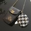 รุ่นขายดี!! CHANEL VIP WOC BAG / Chanel Phone Bag ขนาดกำลังดี วัสดุหนังเรียบพิมพ์ลายยับ เปิดปิดด้วยตัวล้อคปั้มแบรนด์ อะไหล่ทอง ลายวินเทจ