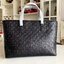 หนังแท้ Gucci GG Supreme black tote Shopping Bag กระเป๋าทรง neverfull ยอดฮิต รุ่นนี้ใช้หนังเยอะมาก คุ้มสุด งานหนังแท้เมื่อกระทบแสงขึ้นเงาสวยมากๆ ค่ะ สวยหรู จุของได้เยอะ ภายในโล่งกว้าง limited ที่สุด ไม่ควรพลาดเลยค่าาา