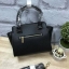 CHARLES&KEITH MINI TRAPEZ BAG พร้อมส่งรุ่นฮิตในตำนานรุ่นขายดี !! !กระเป๋าถือหรือสะพายหนังsaffiano พร้อมสายสะพายยาว115cmปรับความยาวได้5ระดับ ด้านล่างมีหมุดรองฐาน ทั้ง4มุม หูจับสูง14cmมีผ้าพันรอบสามารถถอดออกได้ ลายและสีสวยงามเข้ากับกระเป๋า ขนาดกำลังดีและน้ำ