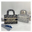 MINI DIOR BOOK TOTE 22cm Blue / Gray Dior Oblique Embroidery กระเป๋าถือทรง Shopping ขนาดมินิน่ารัก สวยคลาสสิค พกพาสะดวก ใช้งานง่ายสุดๆ วัสดุงานทอละเอียด ภายในโล่งกว้าง ภาพสินค้าถ่ายจากงานขายจริง ใช้งานต่างประเทศได้