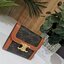 พรีเมี่ยมกิ๊ฟแท้ 100% 】CELINE SHORT WALLET VIP GIFT WITH PURCHASE GWP พรีเมี่ยมกิ๊ฟ Limited จาก CELINE HAUTE PARFUME DUTYFREE วัสดุ Triomphe Canvas หนังขึ้นลาย Signature Brand สวยอยู่ทรงมีโลโก้ด้านหน้าเปิดปิดด้วยฝาพับกระดุมแม่เหล็ก
