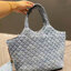 YSL icare maxi shopping Denim bag / YSL tote denim bag กระเป๋าไซส์ใหญ่ พร้อมใบเล็ก วัสดุเดนิมเย็บลายตาข่าย (Quilted Bag) ดีไซน์คล้ายตะกร้าช็อปปิ้ง โฉบเฉี่ยวกว่าหลายระดับด้วยการประดับฮาร์ดแวร์ทองเหลืองในตัวอักษร YSL สะดุดตา มอบสไตล์เรียบง่ายแต่คลาสสิกให้สา
