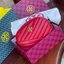 Tory Burch KIRA CHEVRON SMALL CAMERA BAG สาว ๆ ลุคคุณหนูไม่ควรพลาด Collection นี้เลยนะคะ เพราะ Kira Chevron เป็นรุ่นที่ตอบโจทย์และครองใจสาว ๆ ได้อย่างแท้จริง