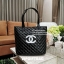 Chanel GWP Tote Bag กระเป๋าสะพายทรง Tote VIP Gift With Purchase (GWP) Limited Edition พรีเมี่ยมกิ้ฟของแท้รุ่นใหม่ล่าสุดจาก Chanel Cosmetic Counter วัสดุหนังนิ่มเรียบลายตารางอยู่ทรงสวยด้านหน้ามีโลโก้แบรนด์ ขนาดกำลังดี เปิดปิดด้วยกระดุมแม่เหล็ก ภายในโล่งกว้