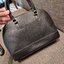 COACH F27591 MINI SIERRA SATCHEL กระเป๋าทรงโดมสุดคลาสสิค สีดำอมตะ ฮิตตลอดกาล มาพร้อมหูจับในตัวและสายสะพายครอสบอดี้ ที่จะคล้องแขนก็ได้อีกลุค หรือจะถือเก๋ๆก็เลิศ วัสดุหนัง crossgrain ทนทาน ดูแลรักษาง่าย ภายในโล่งกว้าง ใส่ของได้ครบไม่ต้องห่วง เป็นไอเท็มที่หา
