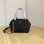 TORY BURCH KIRA PEBBLED SATCHEL BAG รุ่น 74650 กระเป๋าสะพาย Crossbody หนัง togo อะไหล่ทอง ทรงสวยสุดฮิต เป็นรูปทรงใหม่ มาแรงที่สุดในตอนนี้!! สัมผัสนุ่มมือ ตั้งอยู่ทรง ออกแบบเก๋ไก๋ สามารถปรับใช้ได้ 2 แบบ ไม่เหมือนใคร เปิดปิดด้วยซิป ภายในบุผ้าอย่างดี ช่องหลั