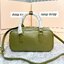 MIU MIU Arcadia leather bag กระเป๋าถือ/สะพายสุดชิคมากในตอนนี้ ดีไซน์เรียบแต่มากมีอยู่จริง สวยดูแพง แมทชุดได้ง่ายสุด มินิมอลมินิใจ หูจับในตัวง่ายและสะดวกพกพา มาพร้อมสายสะพายข้างให้อีก