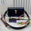 ORI หนังแท้ | 22cm Prada Soft Sound small leather shoulder bag with charms กระเป๋าสะพายทรงกล่อง รุ่นใหม่ล่าสุด มาแรงแบบเกินต้าน ด้วยดีไซน์เรียบ แต่มีกิมมิคเท่ห์ๆ ที่สายและพวงห้อยหลากสีสุดคิวท์