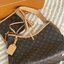 LV CarryAll PM Monogram / LV HOBO BAG / LV Tote Shopping Bag เกรดออริจินอล พร้อมส่งที่ไทย กระเป๋าถือแคนวาสแต่งขอบหนัง ผสานเสน่ห์สวยงามเข้ากับดีไซน์ที่ง่ายต่อการใช้งาน พกพาไปได้ทุกที่