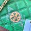 Tory Burch Willa Mini Top Handle Bag พร้อมส่งที่ไทย ใบจริงคือสวยสุดดไปเลยค่าา! กระเป๋าสะพายข้างหรือหิ้วก็เก๋ไปอีกเลยค่ะ! หนังแท้อย่างดี ลายนวมนิ่มมือดีมากค่ะ ด้านหน้ามีอะไหล่โลโก้แบรนด์ เปิดปิดกระเป๋าแบบกระดุมแม่เหล็ก ภายในสามารถใส่กระเป๋าเงินใบกลางได้;มื